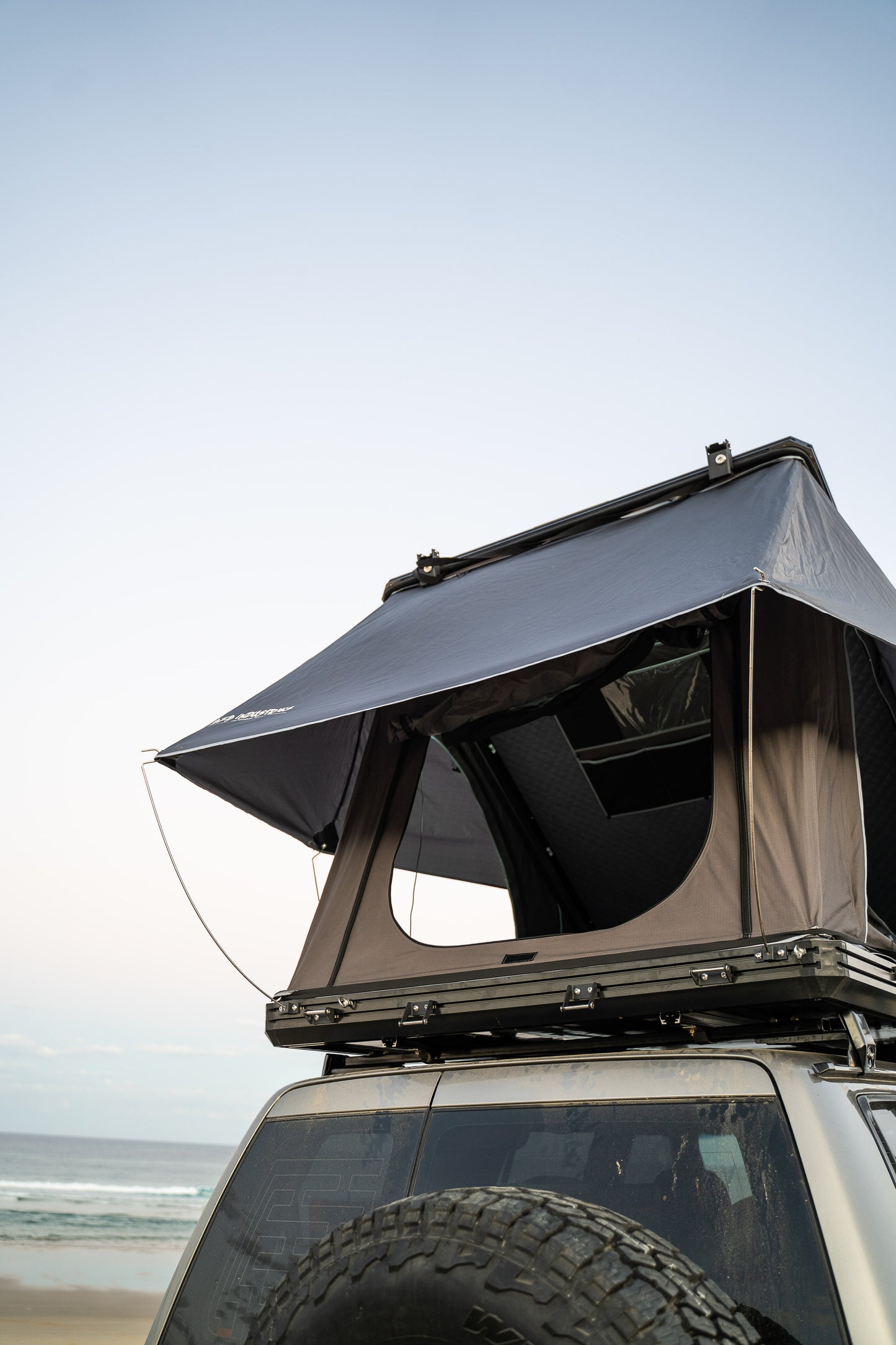 1.4 Roof Top Tent "The Penthouse"